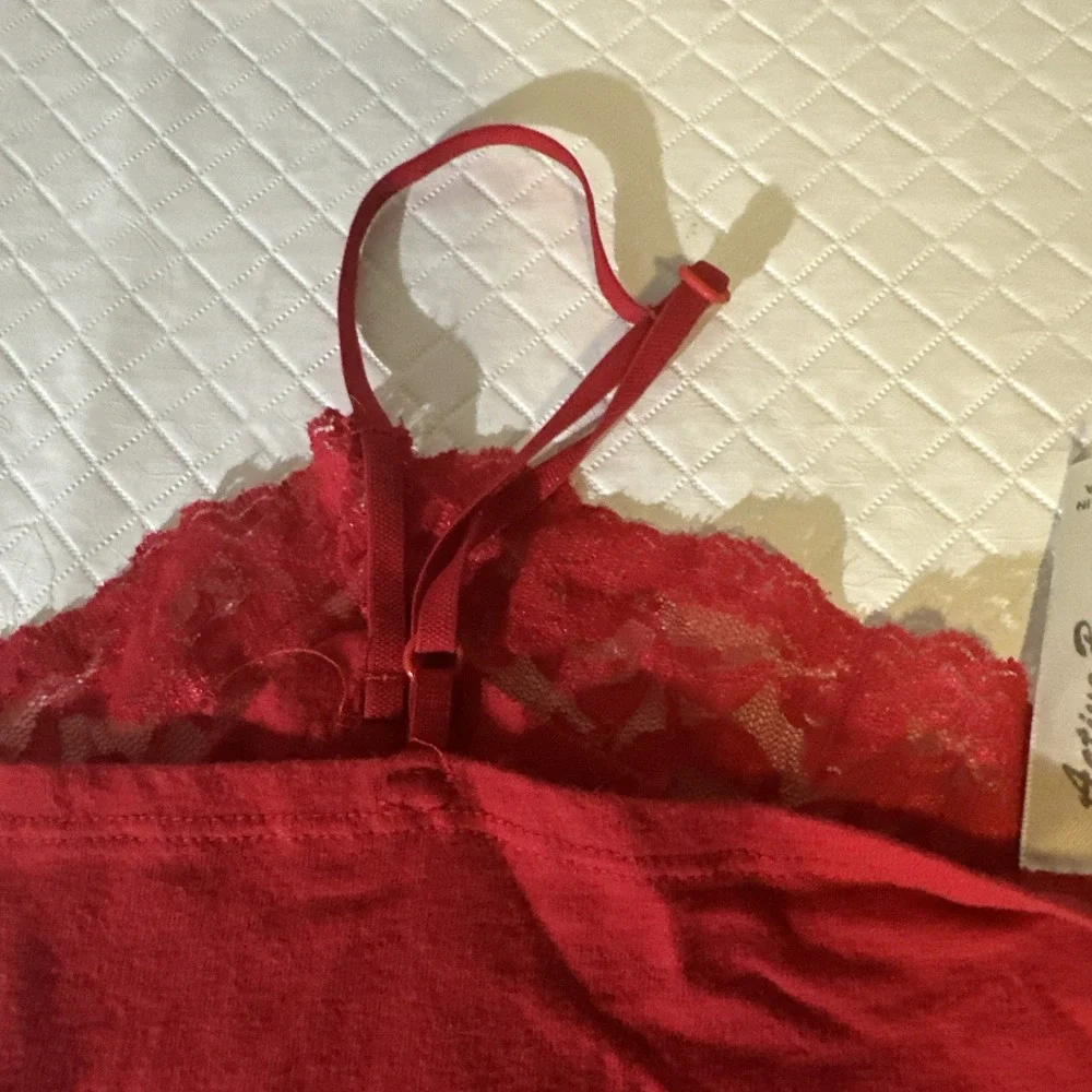 A&B Active Basic Womens Tank Top‎ Camisole Size S/M Red V Neck Lace Trim